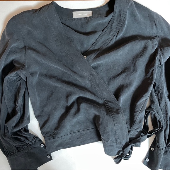 Everlane Blouse Long Sleeve Wrap Top button closure with tie black silk size 4 - Picture 9 of 11